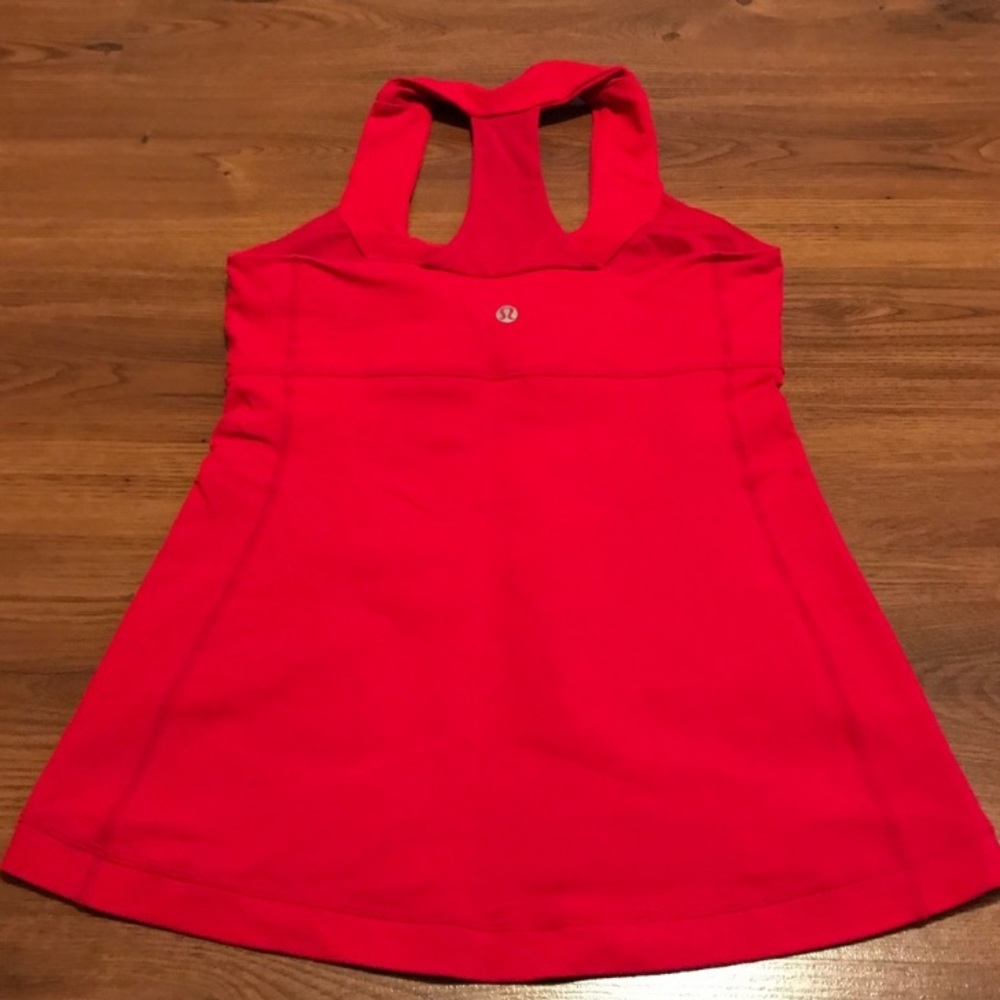 Lululemon Scoop Tank in Red Size 6